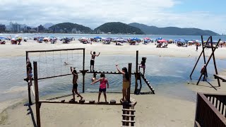 Vendas de Peixes Com a Praia Lotada de Pessoas [upl. by Anyd]