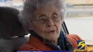 Elderly woman witnesses to man trying to rob her [upl. by Quackenbush]