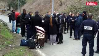 Expulsion dun camp de Roms entre Paris et JoinvillelePont [upl. by Yeleek]