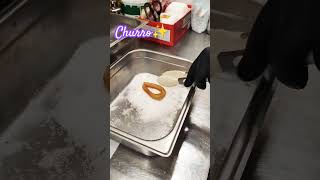 Churro Um Clássico Delicioso 🍩✨ ComidaDeRua Churros vivendonaitalia [upl. by Leotie]