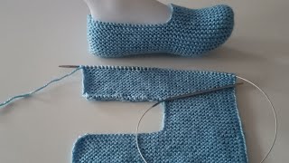 Super schnell Socken  Puschen  Hausschuhe stricken mit 2 Nadeln 🧶 [upl. by Adnilra]