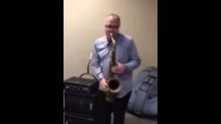 DOUG WEBB ON HIS 10MFAN HARD RUBBER ROBUSTO 8 TENOR SAXOPHONE MOUTHPIECE [upl. by Gruchot]