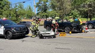 Accident in Kent 208th Ave Se near KentRidge high School [upl. by Etteb]