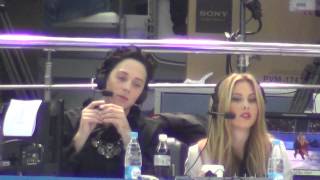 00008 Sochi 2014 Johnny WEIR singing and Tara Lipinski during FD [upl. by Dwinnell]