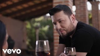 Roberto Tapia  Vale La Pena Video Oficial [upl. by Plantagenet]