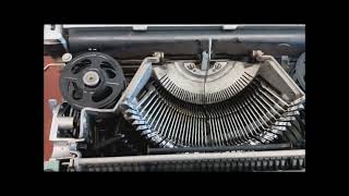 OLIVETTI LETTERA 22 RIBBON SYSTEM [upl. by Abramo]