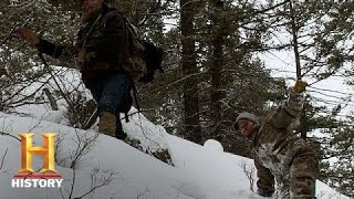 Mountain Men Rich Tracks a Mountain Lion Season 3 Episode 15  History [upl. by Sidnarb916]