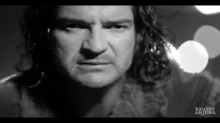 Ricardo Arjona  Mojado feat Intocable Video Oficial [upl. by Zeb]