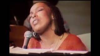 Roberta Flack  Killing Me Softly With His Song Live 1973 [upl. by Leban6]