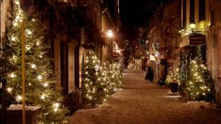 Noël blanc dans le Vieux Québec  Silvy Tousignant photographie [upl. by Anse391]