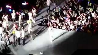 FANCAM  100821 SMTown LIVE  Concert accident [upl. by Eelinej830]