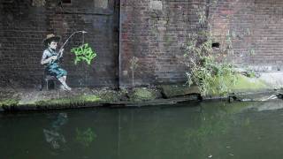 Banksy pieces December 2009  a walk along Regents Canal [upl. by Hersh]