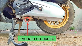 Como cambiar el aceite de una Moto Scooter por primera vez pasola scooter [upl. by Hersch536]