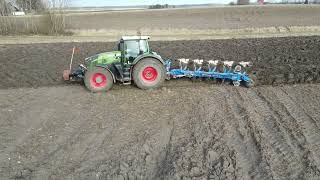 Fendt 942 plowing [upl. by Eppesiug]