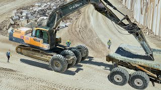 Extreme Machines They Use To Extract Tons of Marble From Quarry [upl. by Link473]