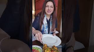 bhagyashree feeds daughter with her own hand shortvideo [upl. by Hali]