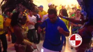 Brincadeira de mulatas em festa com tema copa do mundo [upl. by Etnecniv]