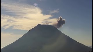 Actividad del volcán Chaparrastique [upl. by Helbonna]