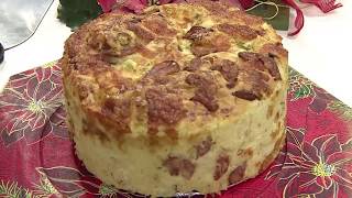 Receita de Panetone salgado 221117 [upl. by Hoopen]