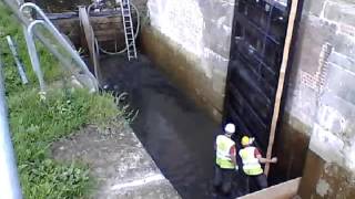 COTSWOLD CANALS  gating Double Lock Stroudwater Navigation [upl. by Namor]