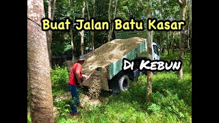 Buat Jalan Batu Kasar Di Kebun Episod 1 Usahawan Desa [upl. by Maurili]