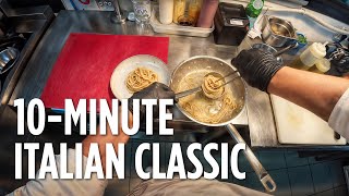 10Minute Italian Classic Authentic Aglio e Olio e Peperoncino [upl. by Drogin]