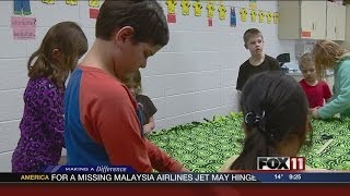 Tigerton students tackle blanket project [upl. by Pippo577]