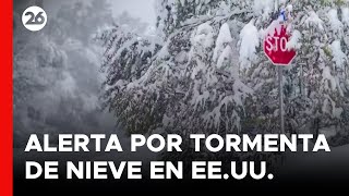 EEUU  Intensas nevadas de hasta 30 centímetros en Denver [upl. by Uon]