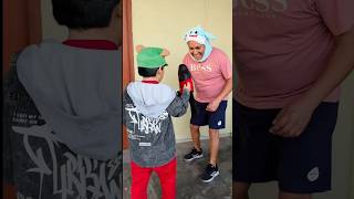 PELEANDO POR UN PELUCHE comedia humor short [upl. by Genet]