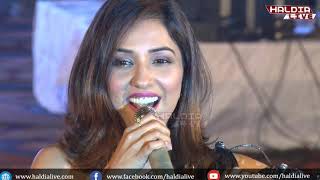 London Thumakda  Neeti Mohan Live Performance at Haldia mela 2019 [upl. by Eizus]