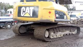 CATERPILLAR 324D EXCAVATOR LOADING DUMP TRUCKS WITH DIRT [upl. by Schecter]