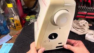 How to wind a bobbin thread and self service  amp review a Singer Scholastic plus 6550video 426 [upl. by Hsejar]