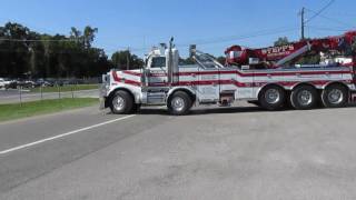 Peterbilt 389 Stepps Towing 370 [upl. by Andrel]