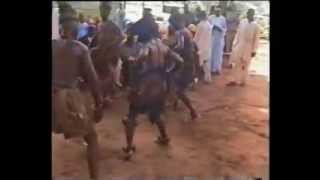 IzoNkwu In Igbo Nation Masquerade Dancer Climbs Palmtree Without Any Rope [upl. by Poole]