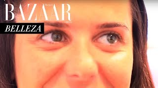 Cómo hacer un diseño de cejas personalizado por Benefit  Harpers Bazaar España [upl. by Kenn234]