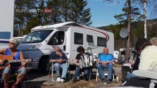 Musikk og sang på Uvdal Camping Resort  Påske 2014 [upl. by Tnecnev522]