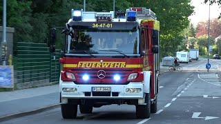 Großeinsatz in Hafen Einsatzfahrten verschiedener Feuerwehren in Wedel [upl. by Mattie]