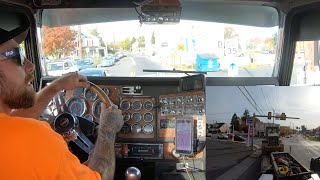 KW W900 Hauls A Wheel Loader Out Of Lancaster PA [upl. by Eedissac705]