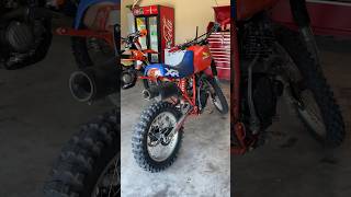 Starting my 1984 XR500R after a fresh carb rebuild honda hondaxr500 hondaxr [upl. by Hannie]