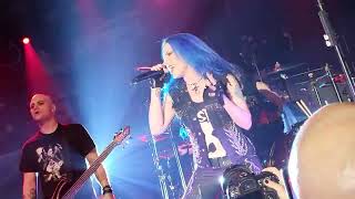 Nita Strauss feat Alissa WhiteGluz au Theatre Beanfield le 20231114 [upl. by Aurilia]