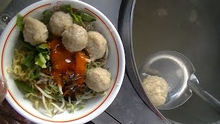 Jakarta Street Food 503 Motorcycle Zahra Meatball Bakso Zahra Campur Sari yg jualannyapakemotor3397 [upl. by Jane684]