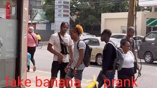 iheart manii featlil pop 1 in fake banana 🍌👮‍♀️👮‍♂️ prank in halfway tree Jamaica [upl. by Kylynn744]