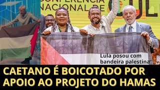 Caetano Veloso sofrerá novo boicote após agitar bandeira palestina em show [upl. by Revlis389]