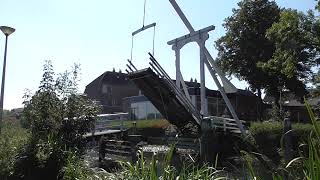 Brugopening Kerkpadbrug Zevenhuizen Ophaalbrug Drawbridge Pont Levis Klappbrücke [upl. by Aramoj]