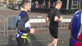 African Beat doet reportage tijdens Amsterdamse Marathon [upl. by Nalid]