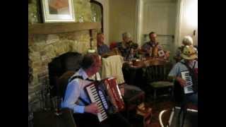 Best beginners festival pub folk music sessions Sidmouth Folk Week 2012 at The Balfour pub Sidmouth [upl. by Adnohser]