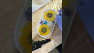 Sunflower 🌻 trinket dish epoxyresinart epoxy epoxyresin resin resinart resinartist art [upl. by Mientao]