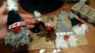 DIY DER Eierkarton wird zum WeihnachtsWICHTELBasteln  UPCYCLING soooo einfach [upl. by Alehtse]