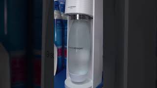 Faça sua água com gás em menos de 30 segundos com a SodaStream 💧✨ [upl. by Kenweigh230]