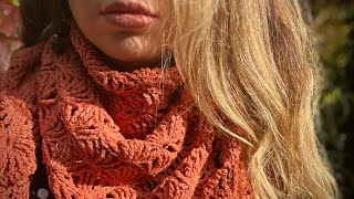 Вяжем потрясающий осенний шарф бактус 🍁🍁🍁 Мастеркласс How to crochet beautiful scarf baktus [upl. by Harp674]